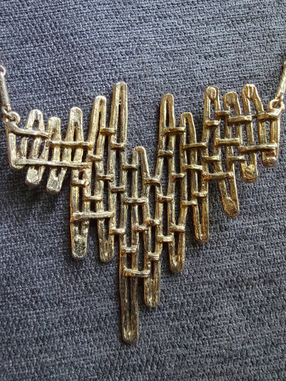 Vintage sculptural brutalist gold tone bib necklace MCM - Picture 6 of 12